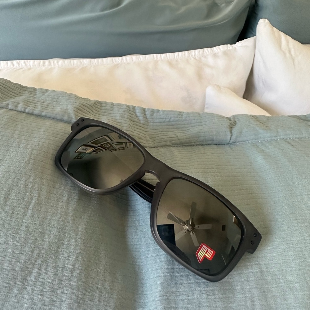 Custom Oakley Holbrook XL Polarized Matte Grey with Black Details and dust bag